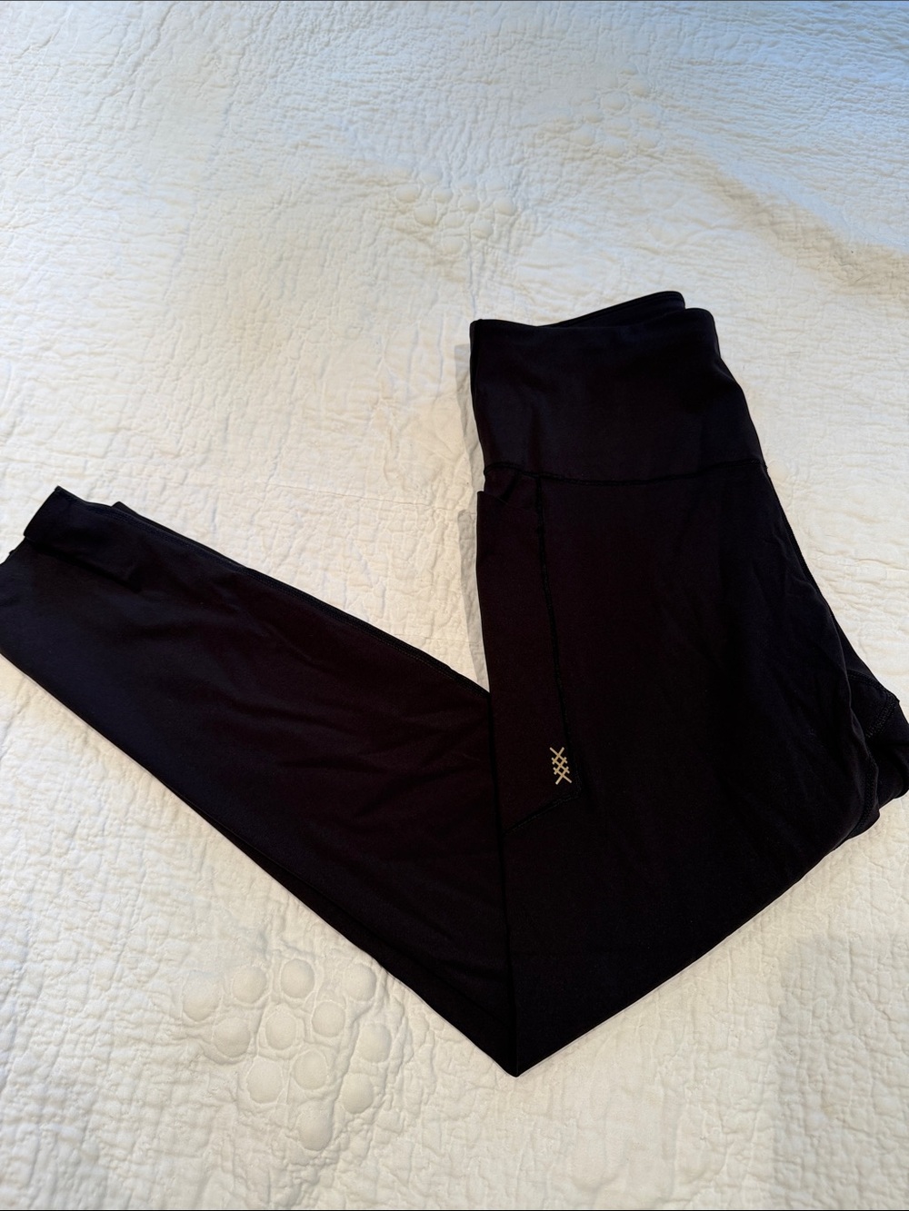 RHONE Black High-Waist Compression Leggings with pockets and zipper details